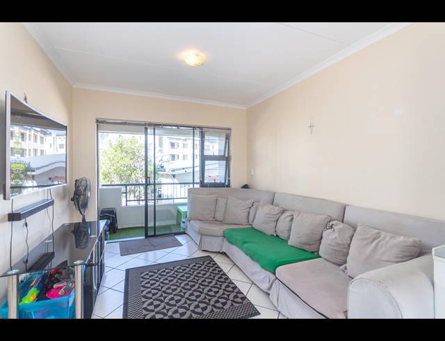 2 BEDROOM APARTMENT FOR SALE IN BURGUNDY ESTATE